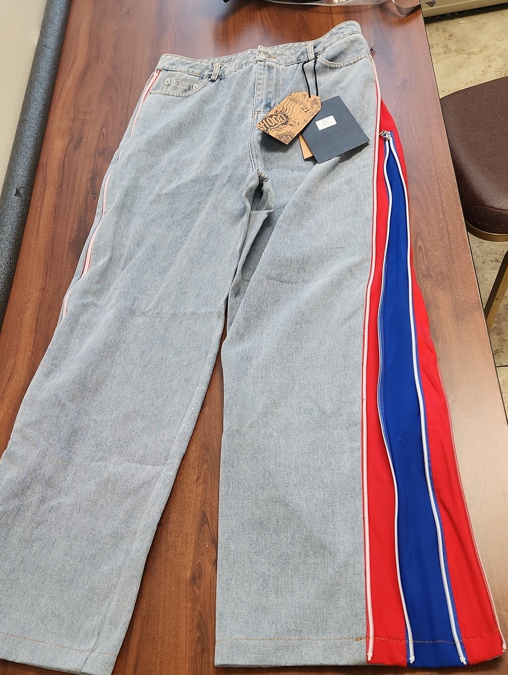 Wide-Leg Women's Light Gray Jeans with Red & Blue Side Stripe